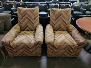 lot 18530 image: (2) Lounge Chairs&nbsp