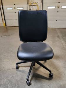 lot 18581 image: Black Leather Steel Case Armless Adjustable Office Chair