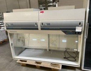 lot 5625 image: 6ft Labconco Paramount Ductless Fume Hood&nbsp