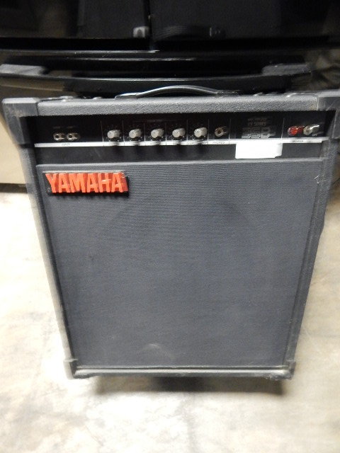 lot 1270 image: YAMAHA BIG BASS AMP