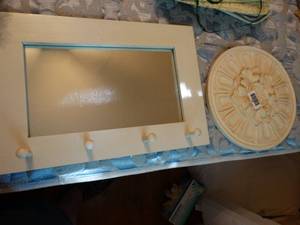 lot 1242 image: Bathroom Mirror - Wall Decor - Bath Mats Lot
