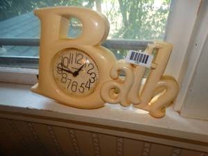 lot 1247 image: Misc Decor -  Take a Look