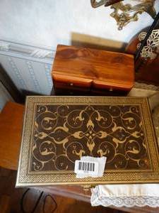lot 1274 image: 2 Unique Jewelry Boxes