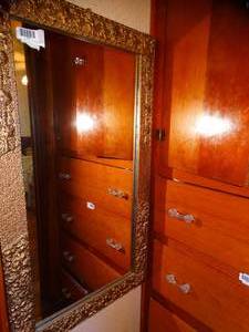 lot 1283 image: Ornate 42 x 24 Decorative Mirror