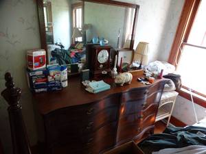 lot 1284 image: High Quality Matching (White Fine Furniture) Curved Front Unique Dressers one with Large Mirror and End Table with Lamp