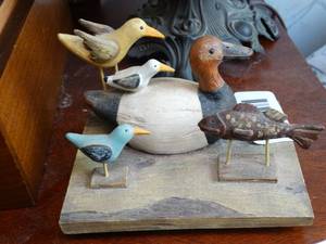 lot 1293 image: Small Birds and Fish Decor
