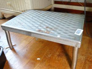 lot 1331 image: Heavy Duty Metal Step Stool