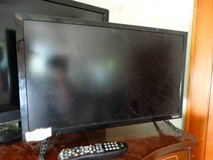 lot 1333 image: Vizio 24 TV