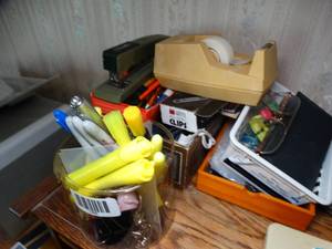 lot 1355 image: Lot of Office Supplies in Office