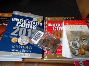 lot 1364 image: Old Coin Price Guides and Small Bag of Modern Change