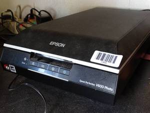 lot 1366 image: Epson Perfection V600 Photo Scanner