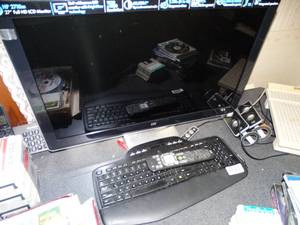 lot 1371 image: HP 27 Monitor  Speakers w Subwoofer  Keyboard