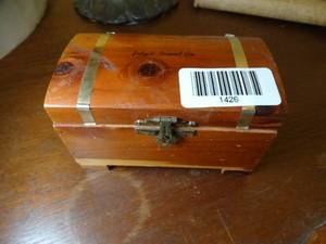 lot 1426 image: Small Chest Full of Collectibles  International Coins  Tokens  More