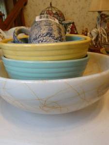 lot 1435 image: 3 Colorful McCoy Bowls  Splash Design Creamer  Retro 1970s Bowl