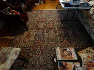 lot 1458 image: Old Floral  8Ft x 13Ft Decorative Area Rug