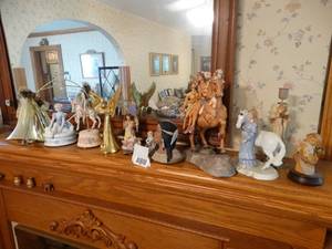 lot 1487 image: Mixed Lot of Figurines  Glass Decor  Native American  Angels  Etc