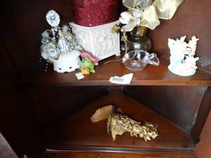 lot 1516 image: Mixed Decor Contents in Bottom Of Corner Cabinet