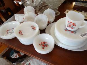 lot 1548 image: Set of White Fire King Floral Plate Set