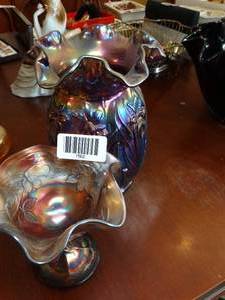 lot 1562 image: 2 Floppy Top Carnival Glass Vessels
