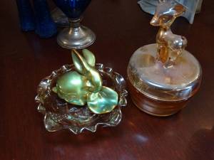 lot 1563 image: 2 - Orange Carnival Glass  1 Green Zsolnay Hungary  Rabbit  Collectibles
