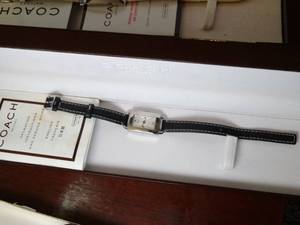 lot 1557 image: Coach Watch - Womens in box