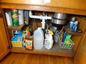 lot 1600 image: Contents  Cleaners Under Kitchen Sink
