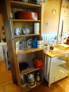 lot 1619 image: 7ft Wood Cabinet