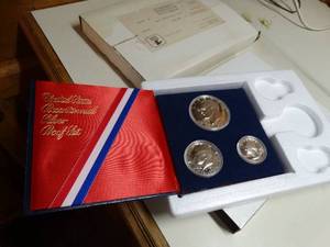 lot 1644 image: 1776-1976 U.S. Bicentennial Silver Proof Set