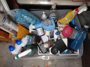 lot 1664 image: Misc Cleaning Chemicals
