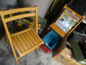 lot 1671 image: 2 Folding Wood Chairs