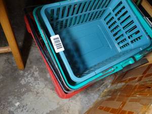 lot 1674 image: Plastic Shopping Baskets