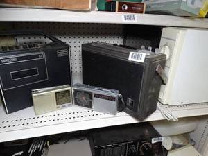 lot 1679 image: Lot of 4 Old Radios  SW Weather  Clock  Tape