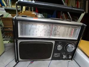 lot 1731 image: Wards Airline Multi-Band Radio - Tested and Working