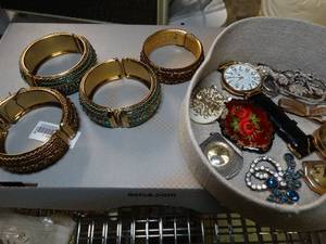 lot 1736 image: Beautiful Bracelets  Watches  Mixed Variety