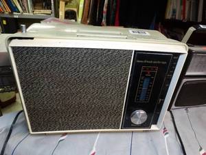 lot 1739 image: Vintage Mayfair Portable 8-Track  AM-FM Stereo