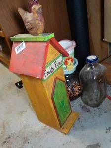 lot 1762 image: Tall Bird House and Misc