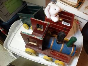 lot 1831 image: Large wood Train
