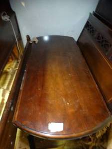 lot 1806 image: Beautiful Unique Folding Coffee Table
