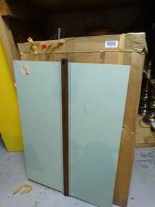 lot 1809 image: Portable 20 x 24 Drafting Board