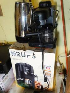 lot 1841 image: Lot of Coffee Makers