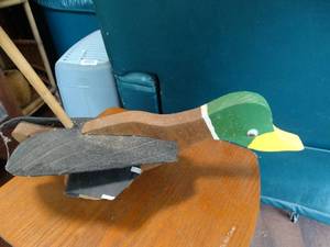 lot 1868 image: Waddling Duck w push stick
