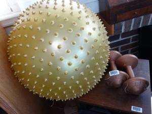 lot 1886 image: Yoga Ball and Hand Weights