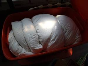 lot 1896 image: 2 Large Tubs w Goose Down Duvet and Cover