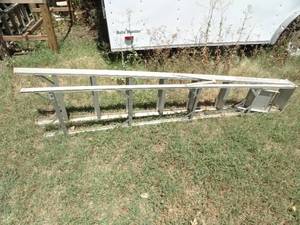 lot 1938 image: 7Ft Aluminum Ladder
