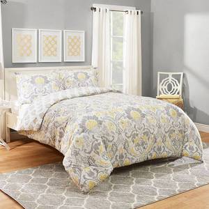 lot 70676 image: Marble Hill Rayna Reversible 3-Piece Comforter Set