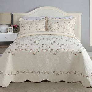 lot 70683 image: Modern Heirloom Felisa Bedspread-King