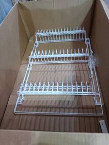 lot 49061 image: WHITE METAL OVER THE DOOR SHOE RACK