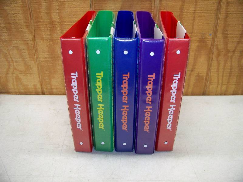 lot 2 image: 5 Mead Trapper Keepers