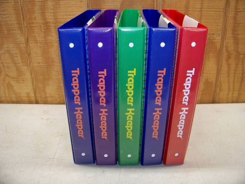 lot 3 image: 5 Mead Trapper Keepers