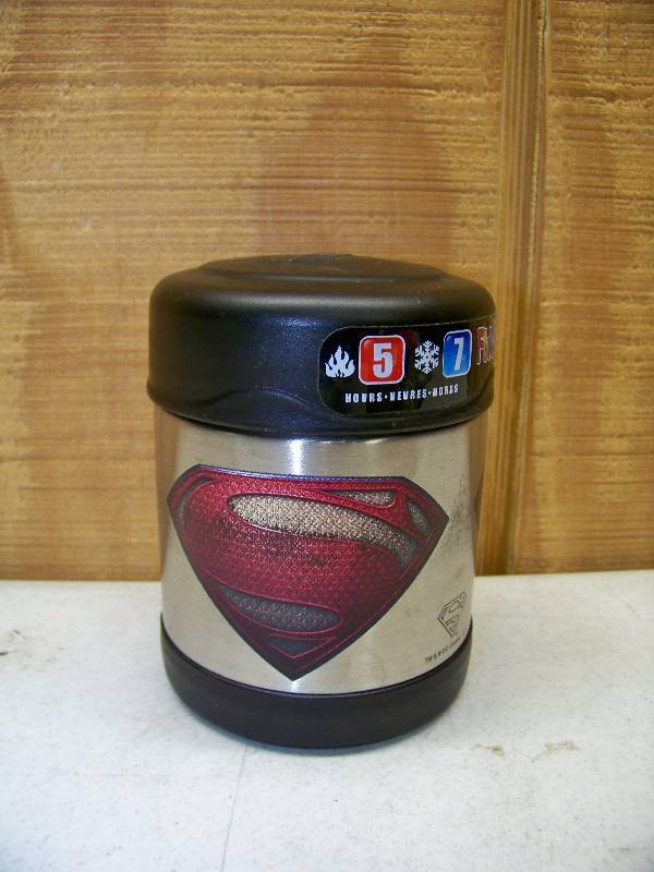 lot 11 image: Thermos Funtainer Insulated Food Jar